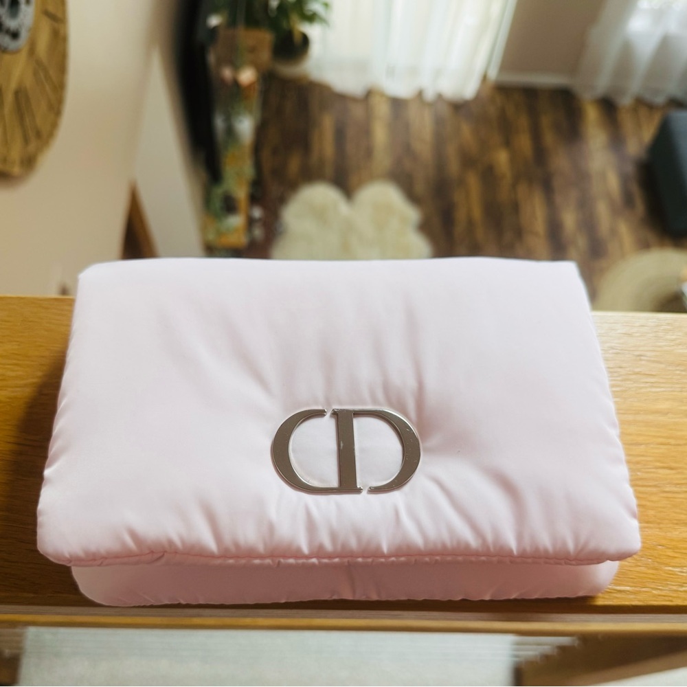Dior pink soft case new with gift box! Original - Picture 2 of 5
